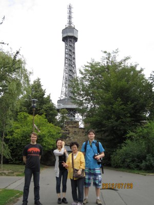 Host family with students