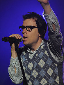 20130809-220px-weezer_eastscene-no_watermark.jpg