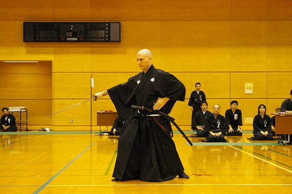 20170810-640px-iaido_tournament_2006_-_005.jpg